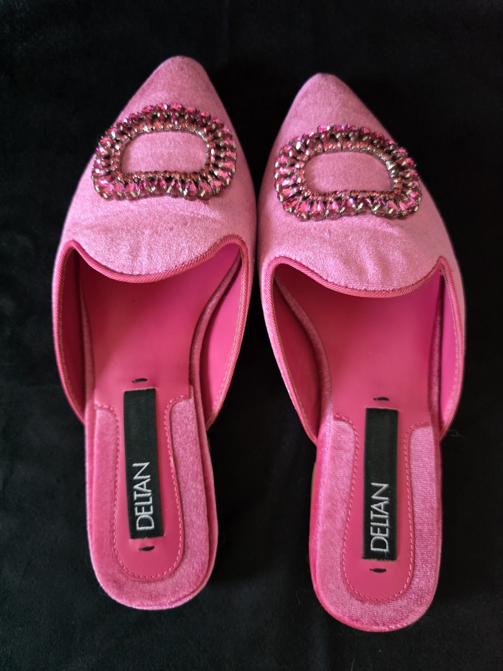 Deltan Pink Velvet Rhinestone Jeweled Mules Womens Size 6 Pointed Toe Barbiecore